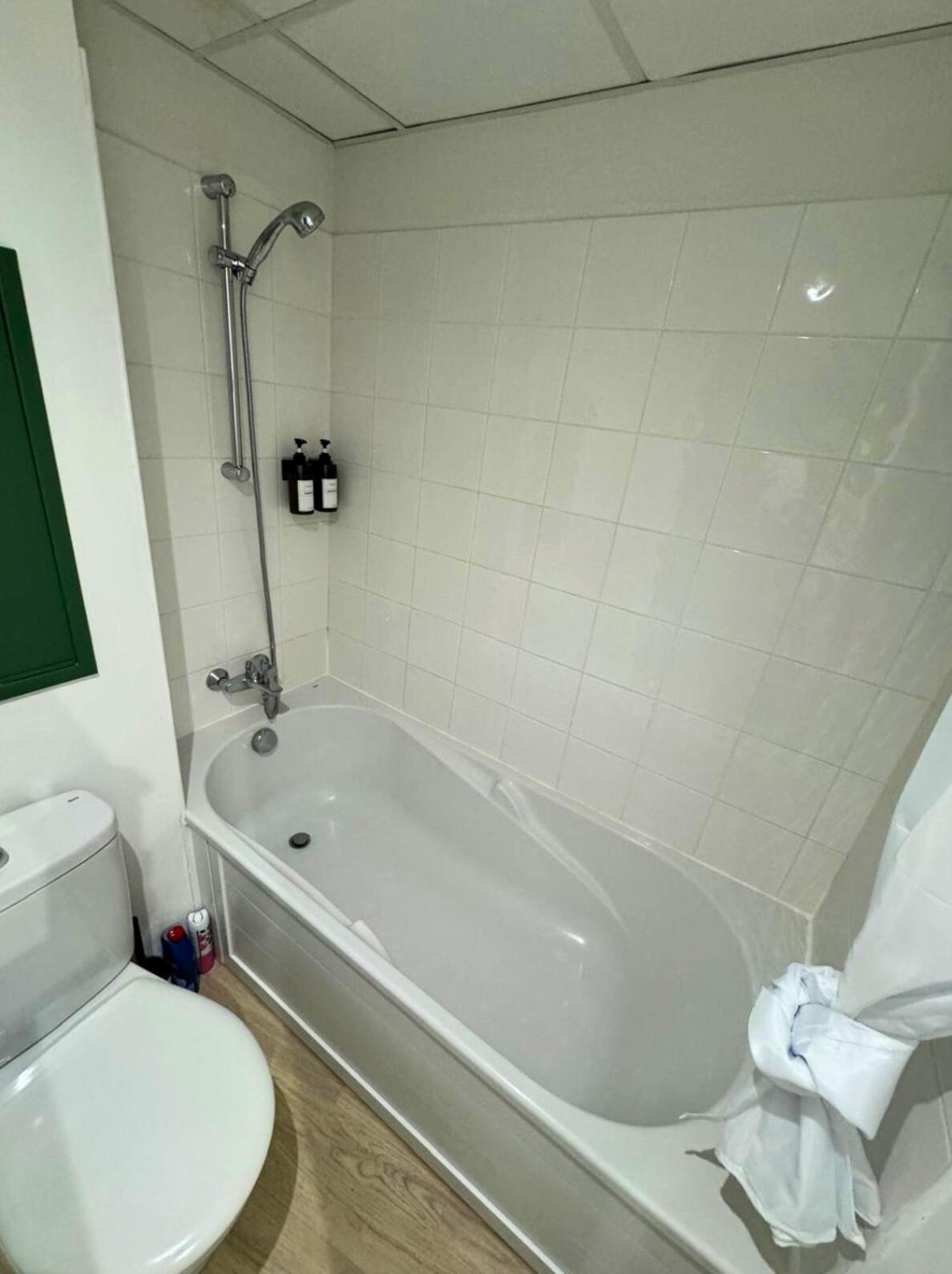 Appartamento Oasis - Wifi, Clim, Vue, Equipe Lourdes Esterno foto